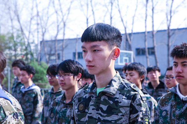 “三教三訓”之綠裝紅顏，勇往直前！