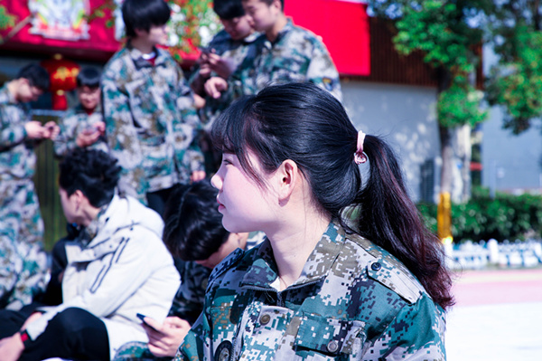 “三教三訓”之綠裝紅顏，勇往直前！