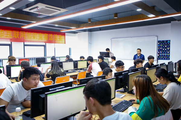 搞互聯(lián)網(wǎng)教育我們是認(rèn)真的，搞互聯(lián)網(wǎng)知識競賽我們也是認(rèn)真的！