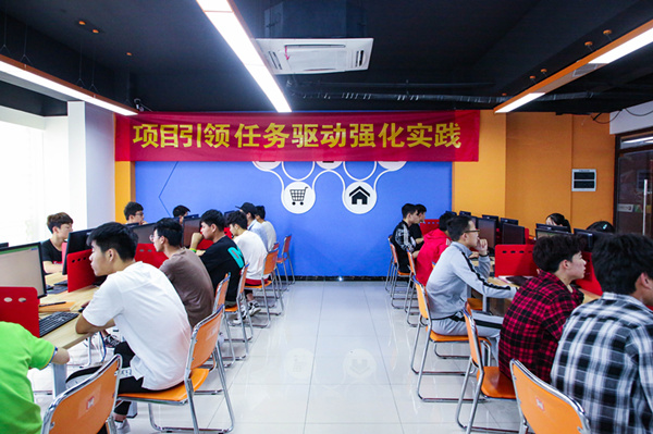 搞互聯(lián)網(wǎng)教育我們是認(rèn)真的，搞互聯(lián)網(wǎng)知識競賽我們也是認(rèn)真的！