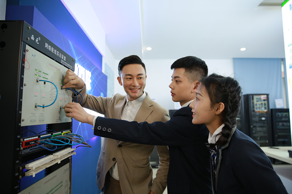 教學(xué)研發(fā)顯實(shí)力，新華互聯(lián)網(wǎng)科技五大<a href=http://njxh.cn target=_blank class=infotextkey>專業(yè)</a>特色學(xué)院亮點(diǎn)解析！