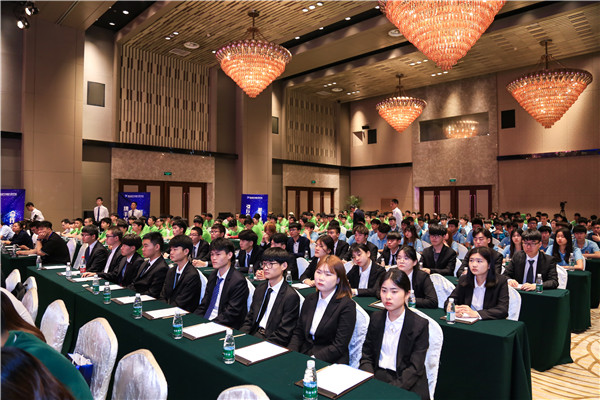 江蘇省第二屆互聯(lián)網(wǎng)人才培養(yǎng)高峰論壇 暨產(chǎn)教融合合作簽約儀式盛大開幕！