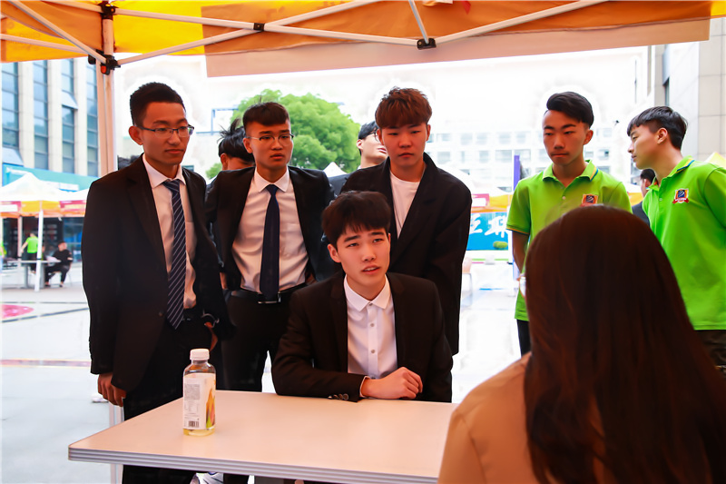 創(chuàng)就業(yè)宣傳周活動(dòng)集錦丨畢業(yè)即就業(yè)，我們不是說(shuō)說(shuō)而已哦！