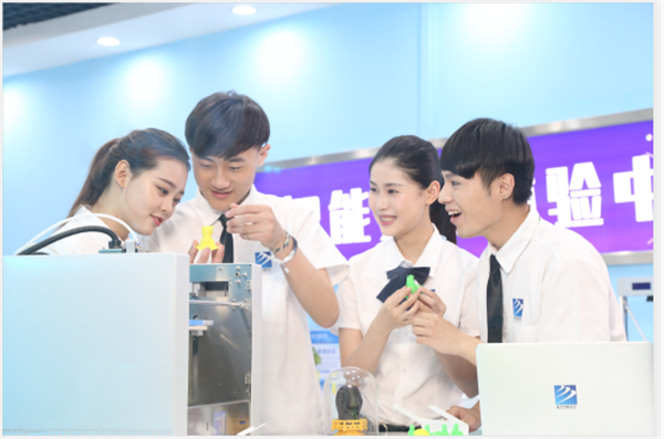 【媒體關注】為什么學互聯網新技術，要來新華？