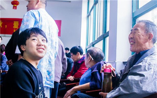 你我志愿心，傳遞敬老情——南京新華學(xué)子走進(jìn)秣陵街道敬老院