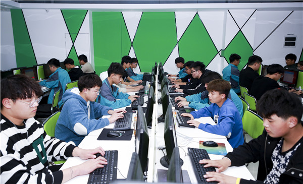 熱烈祝賀“輕舞飛揚，彈指如風”計算機基本功大賽成功舉行！