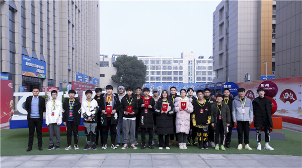 助力提升<a href=http://njxh.cn target=_blank class=infotextkey>專業(yè)</a>認知，南京新華試學營榮耀起航！