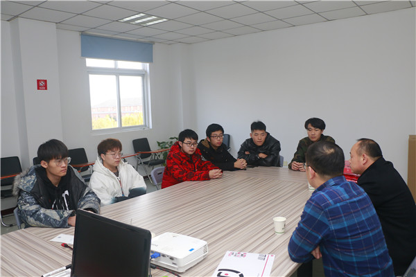 校企合作共育人才，協(xié)同創(chuàng)新共贏未來