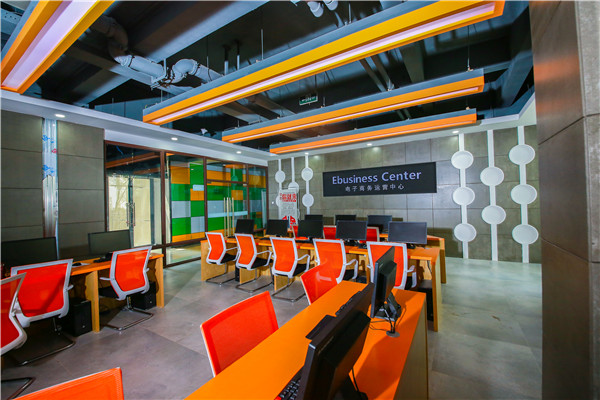 年前擇校，為啥家長(zhǎng)都來(lái)南京新華實(shí)地考察？