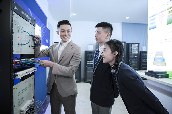 如果初<a href=http://njxh.cn target=_blank class=infotextkey>高中</a>畢業(yè)考不上怎么辦，別放棄，你還有這條路上可走