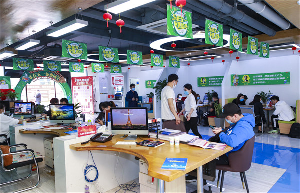 【南京新華五一試學營】試學火爆，歡迎新同學來到南京新華~