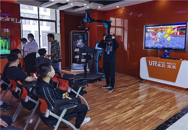 【南京新華五一試學營】試學火爆，歡迎新同學來到南京新華~