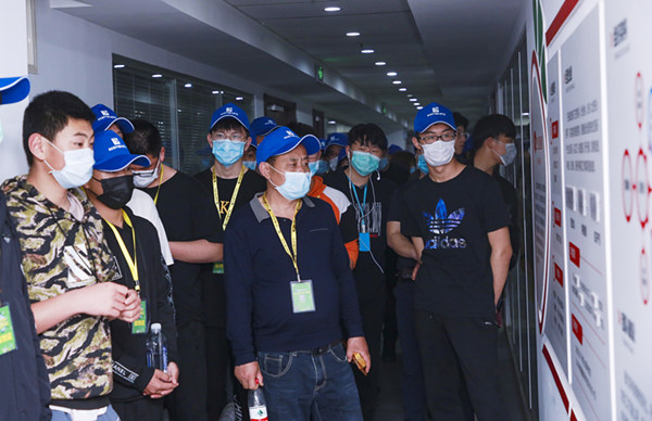 體驗(yàn)職場丨試學(xué)營同學(xué)走進(jìn)電競名企 直擊電競未來