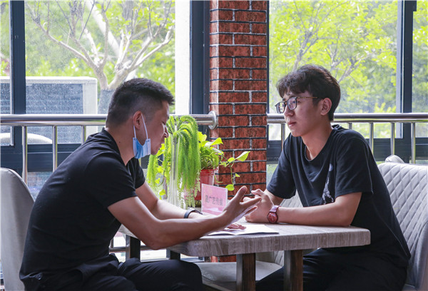 就業(yè)保障丨千企萬崗進校園，助力學(xué)子精準(zhǔn)就業(yè)！