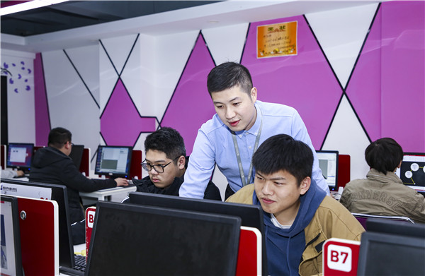 初中畢業(yè)學影視動畫好學么，好就業(yè)么？