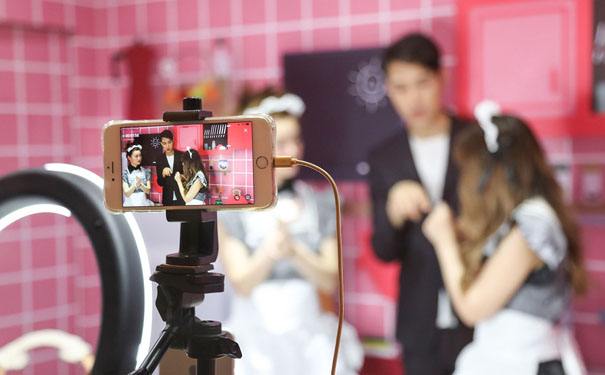 初中生學(xué)什么<a href=http://njxh.cn target=_blank class=infotextkey>專(zhuān)業(yè)</a>好