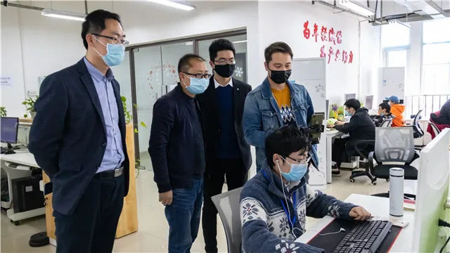 屢登央視，新華電腦教育全面新升級(jí)！