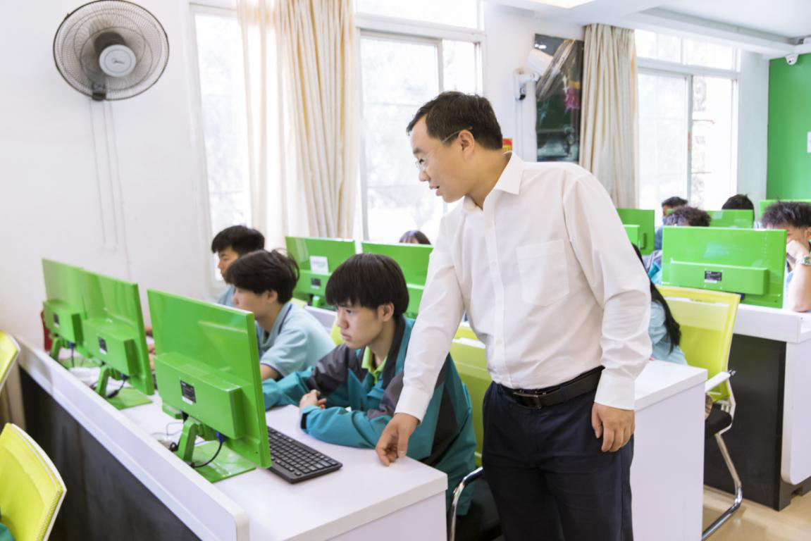 <a href=http://njxh.cn target=_blank class=infotextkey>專(zhuān)業(yè)</a>榜樣 | 砥礪前行 時(shí)代風(fēng)向！