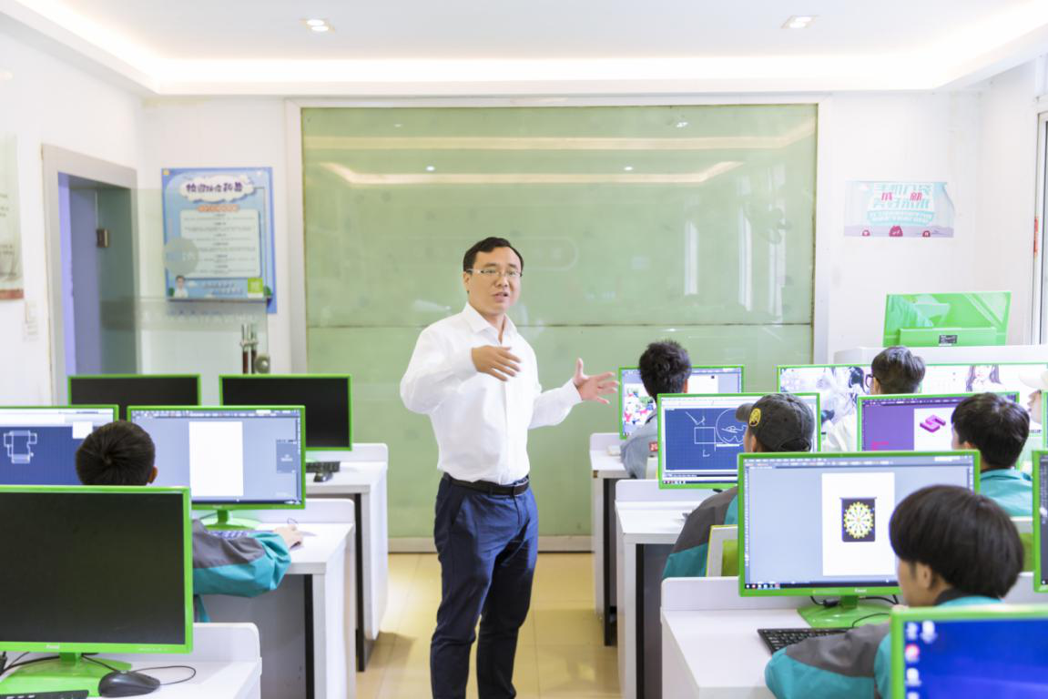 <a href=http://njxh.cn target=_blank class=infotextkey>專(zhuān)業(yè)</a>榜樣 | 砥礪前行 時(shí)代風(fēng)向！