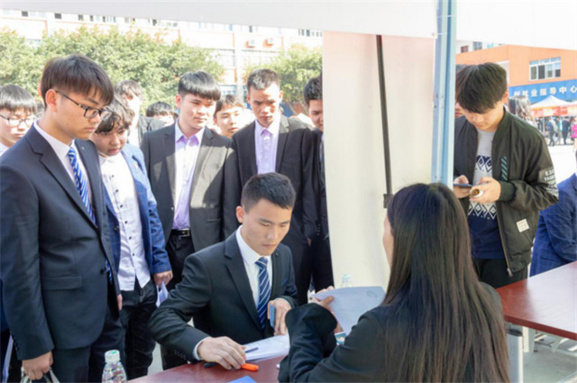 職業(yè)教育托舉新希望，如何選擇一所好學(xué)校？