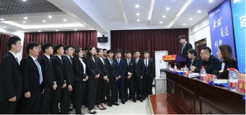 新華互聯(lián)網(wǎng)科技攜手名企，定向委培人才，讓學(xué)生好就業(yè)、就好業(yè)！