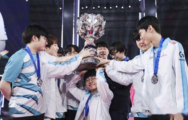 虎牙斗魚合并，游戲直播行業(yè)迎來新態(tài)勢(shì)！g