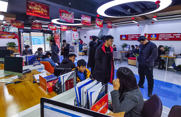 為什么總勸你來校實地考察？好學校不怕比較！