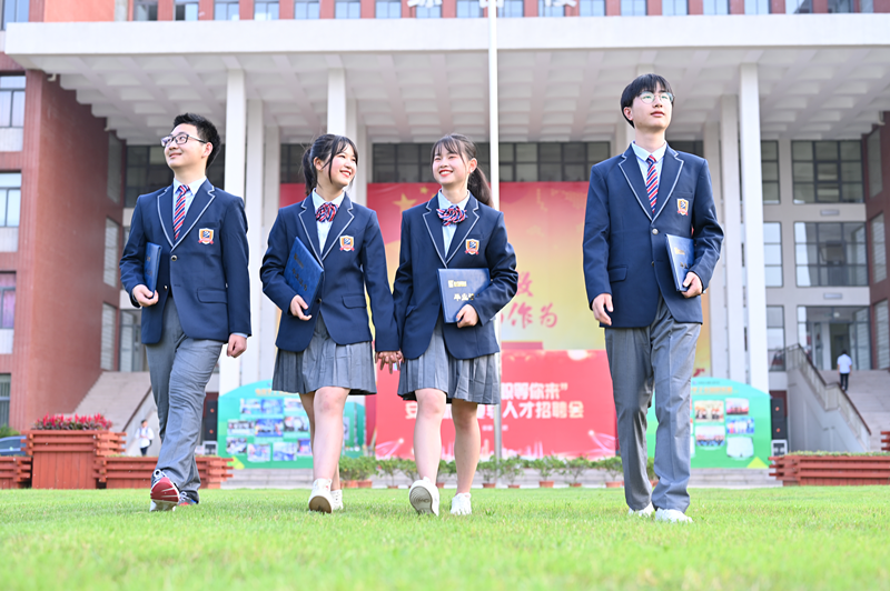 兩會(huì)速遞 | 暖心，讓每個(gè)孩子都有人生出彩的機(jī)會(huì)！