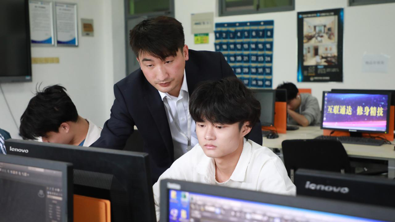 這個動漫火了！揭秘《新華小趣事》創(chuàng)作團隊背后的故事！