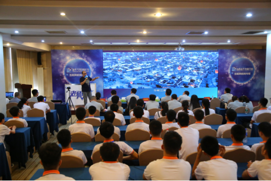 2021老師來了！時間已定，5位互聯(lián)網(wǎng)大咖導(dǎo)師與你0距離！