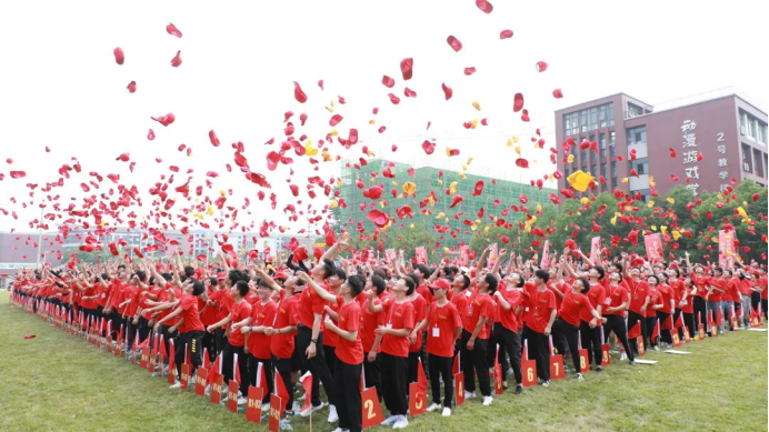 一面黨旗，一顆初心