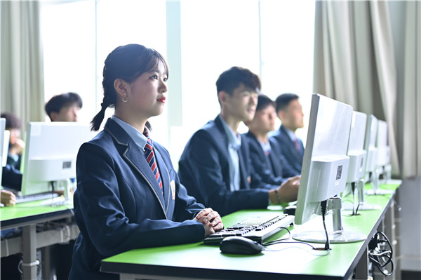 如何高水平薪資就業(yè)？這有一本新華秘籍！