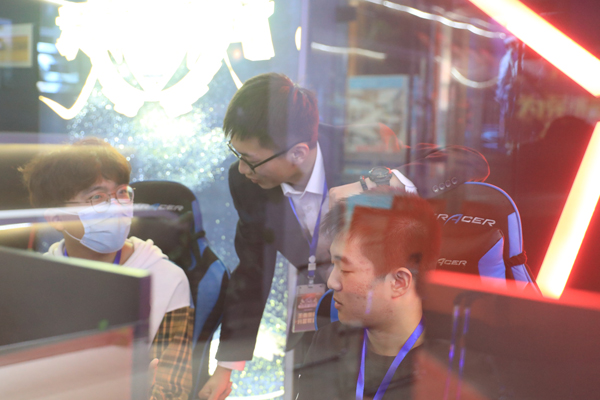 屢創(chuàng)新高！2021年新華學(xué)子薪資盤點(diǎn)