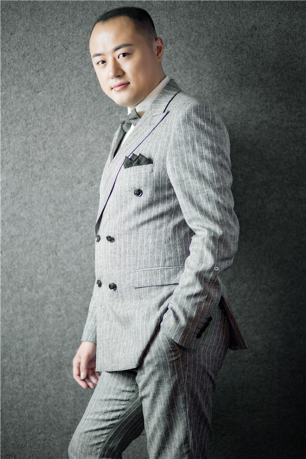 王者爭(zhēng)霸 限定名額！LGD俱樂部明星成員來新華啦！快來一戰(zhàn)高低