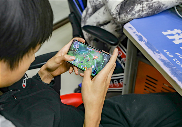 競青春，逐夢想|南京新華電競開放日燃情開戰(zhàn)