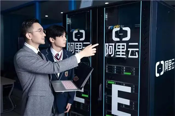 技能之光 點(diǎn)亮職業(yè)夢(mèng)想！新華互聯(lián)網(wǎng)科技邀您共同參與新華杯全國(guó)職業(yè)技能大賽！