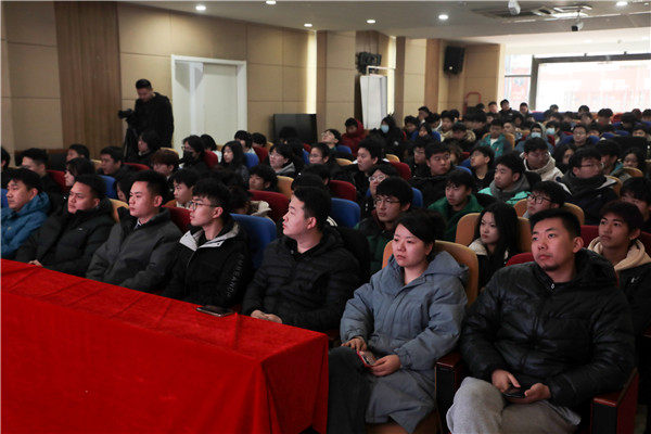 南京新華舉行消防知識宣講活動，提升學(xué)生安全意識