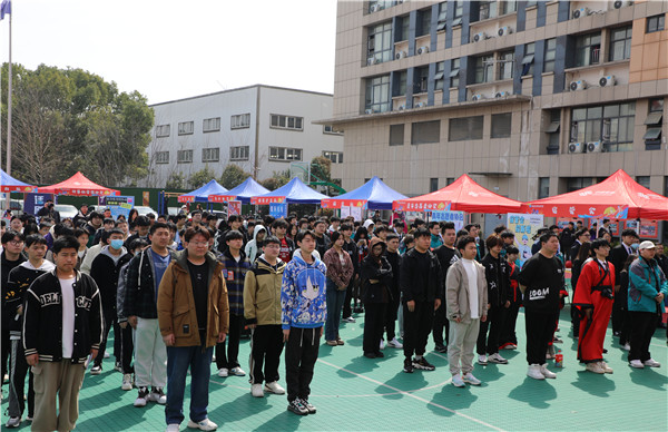 追光有“你”，歡迎“新”上人 南京新華電腦專修學校2024年春季社團招新大會順利收官