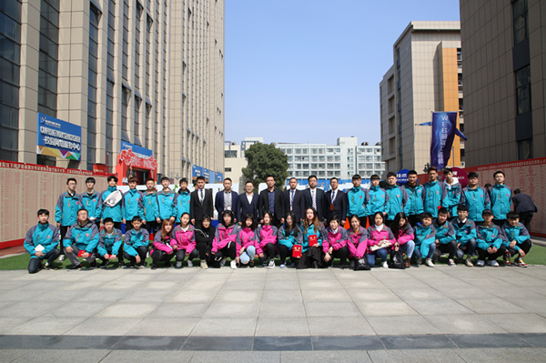 “聚力新華，賦能未來”—南京新華VR智能家居校企定制班開班儀式圓滿成功