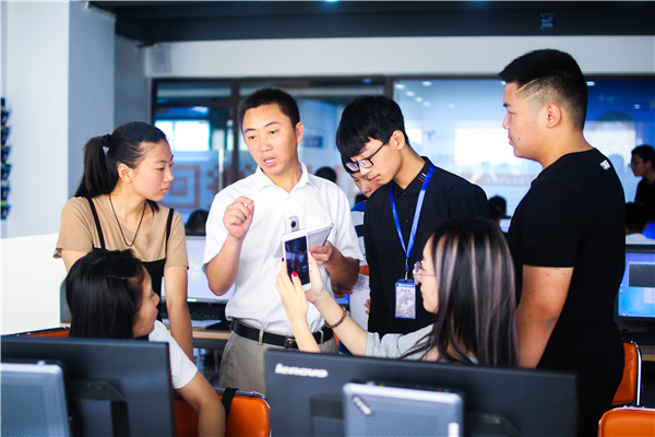 初中生讀什么學(xué)校好？