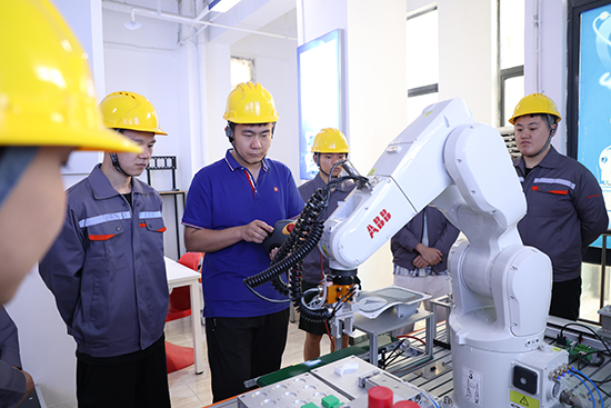 中考失利別怕，職校也能拼未來