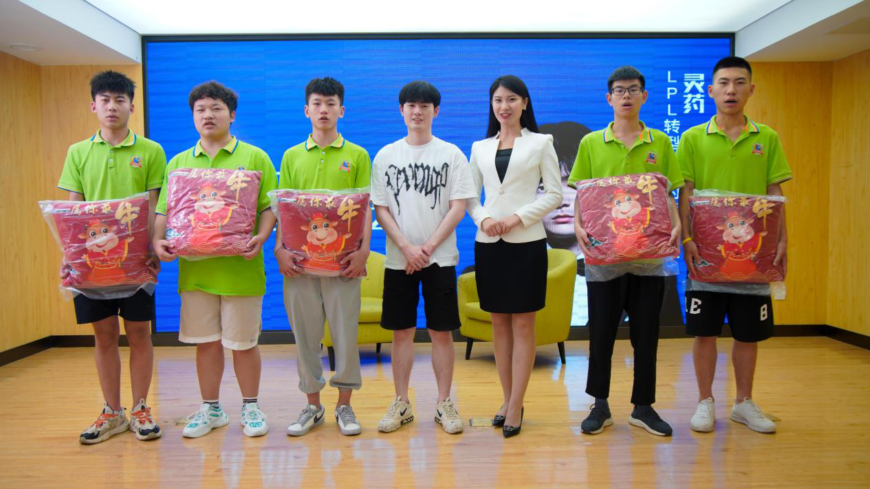 《老師來了》公開課全新起航，“護(hù)國螳螂”靈藥激情開講！